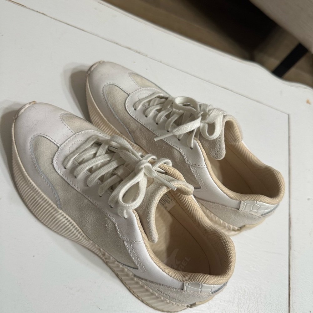 Sorel Women's Sneakers in White and Cream ONA BLVD waterproof